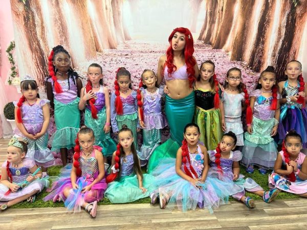 Ariel Royal Event   – JUL 19 1PM-3PM - Image 4