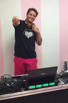 DJ for 3hr